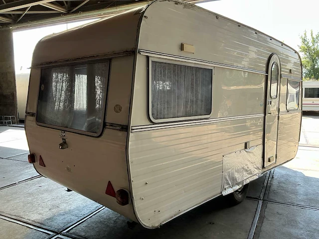 Kip eurokip caravan - afbeelding 11 van  16