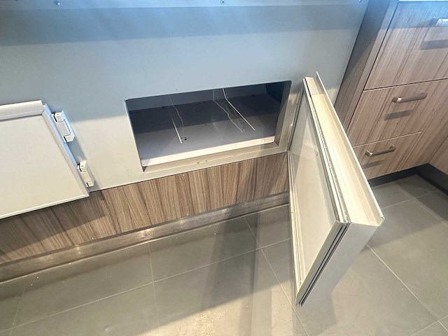 Kiremko - complete bakwand met koeltoonbank - afbeelding 3 van  33