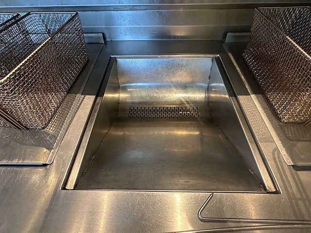 Kiremko - complete bakwand met koeltoonbank - afbeelding 11 van  33