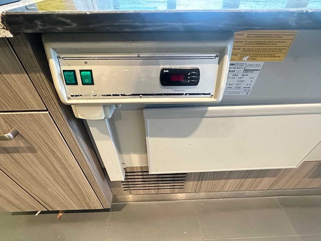 Kiremko - complete bakwand met koeltoonbank - afbeelding 32 van  33