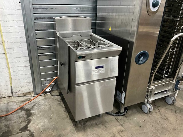 Kiremko hrf 2 friteuse propaan - afbeelding 1 van  7