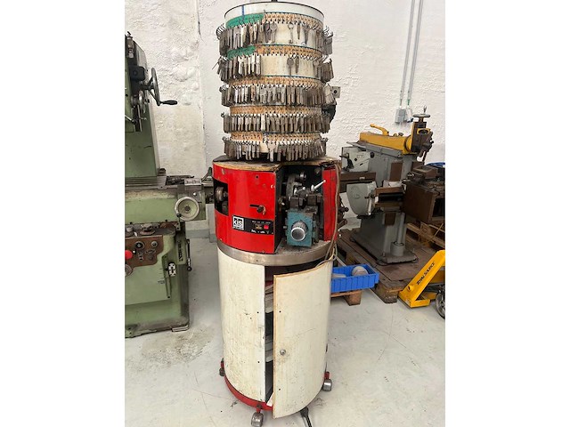 Kis major sleutelfreesmachine diverse metaalbewerkingen - afbeelding 1 van  3