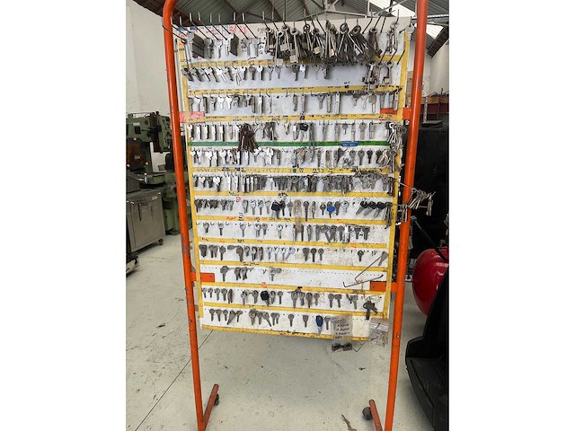 Kis major sleutelfreesmachine diverse metaalbewerkingen - afbeelding 3 van  3