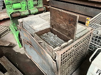 Kist bouten & moeren gegalvaniseerd m20x60mm (16x) - afbeelding 1 van  4