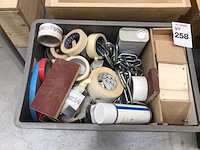 Kist met diverse bouw- en bevestigingsmateriaal (4x) - afbeelding 2 van  4