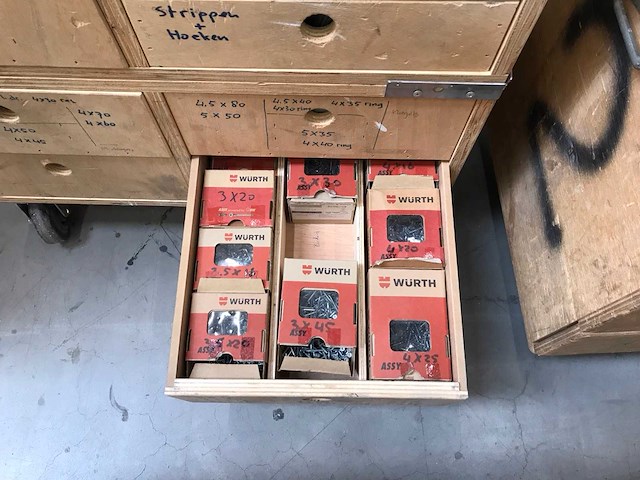 Kist met diverse bouw- en bevestigingsmateriaal (4x) - afbeelding 2 van  11