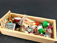 Kist met diverse miniatuur - afbeelding 5 van  5