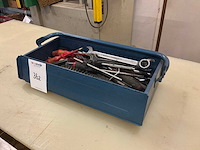 Kist met gereedschap - afbeelding 2 van  6