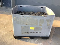 Kist met rubber - afbeelding 1 van  4