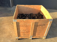 Kist met rubber - afbeelding 1 van  4