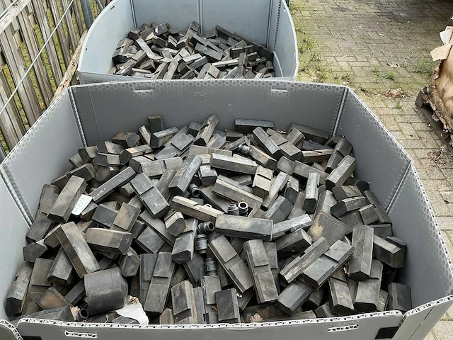 Kist met rubber - afbeelding 4 van  4