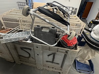 Kist metaal schroot - afbeelding 1 van  2