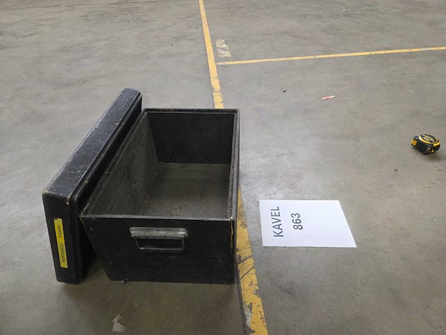 Kist zwart met deksel - afbeelding 2 van  2