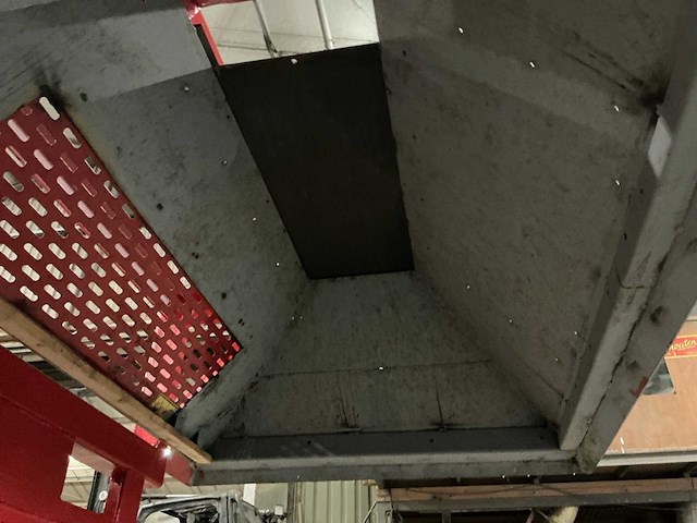 Kistendraaier - afbeelding 18 van  23