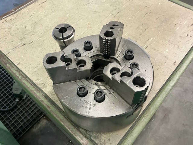Kitagawa b-208 zelfcentrerende draaibank klauwplaat - afbeelding 2 van  4