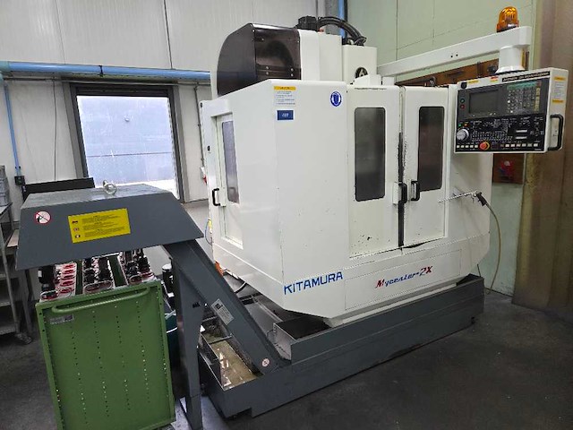 Kitamura - mycenter 2x - cnc freesmachine - afbeelding 1 van  13