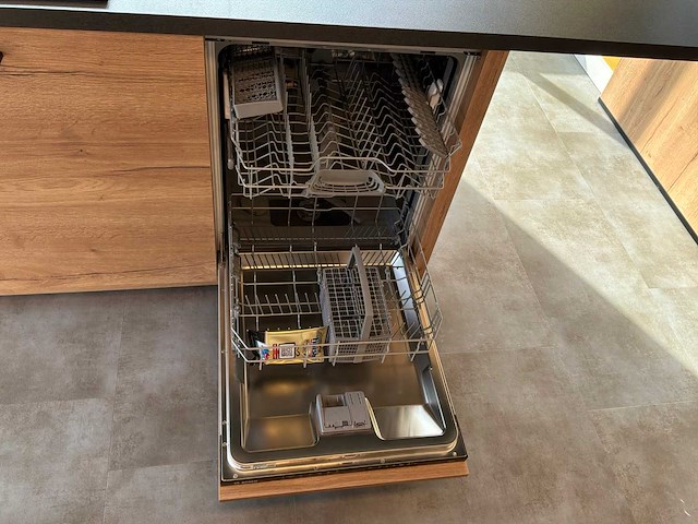 Kitchen 4 all structura eilandkeuken met inbouwapparatuur - afbeelding 30 van  55