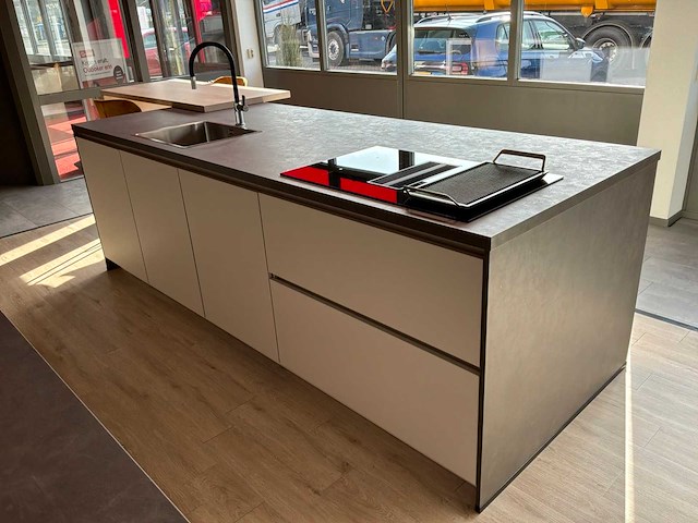 Kitchen 4 all structura eilandkeuken met inbouwapparatuur - afbeelding 17 van  31