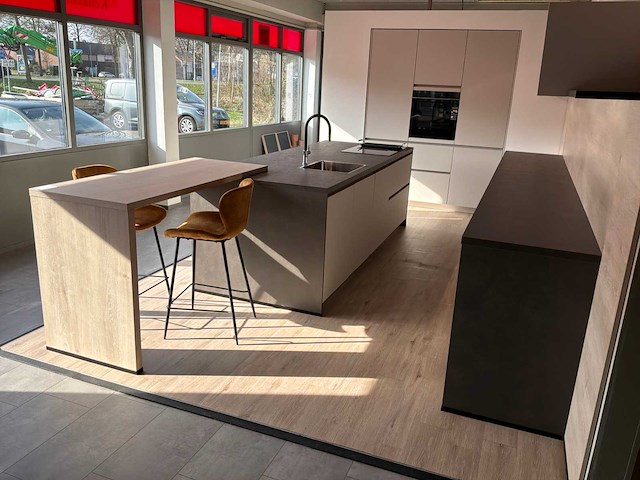 Kitchen 4 all structura eilandkeuken met inbouwapparatuur - afbeelding 20 van  31