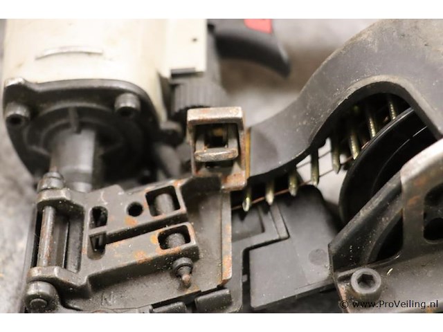 Kitpro basso pneumatische coil nagelpistool c31/45-a1 incl. opbergkoffer - afbeelding 5 van  8