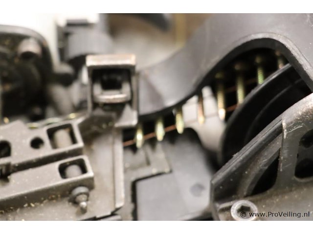 Kitpro basso pneumatische coil nagelpistool c31/45-a1 incl. opbergkoffer - afbeelding 5 van  8