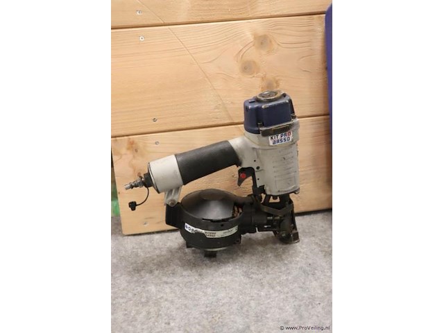 Kitpro basso pneumatische coil nagelpistool c31/45-a1 incl. opbergkoffer - afbeelding 3 van  9