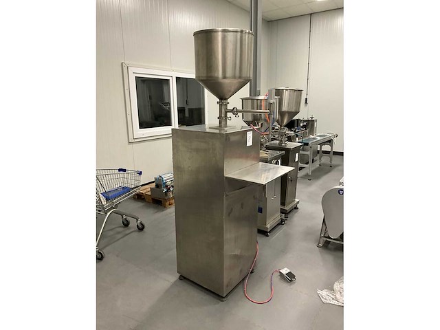 Kjf-i-5000 pneumatische semi-automatische vulmachine - afbeelding 2 van  8