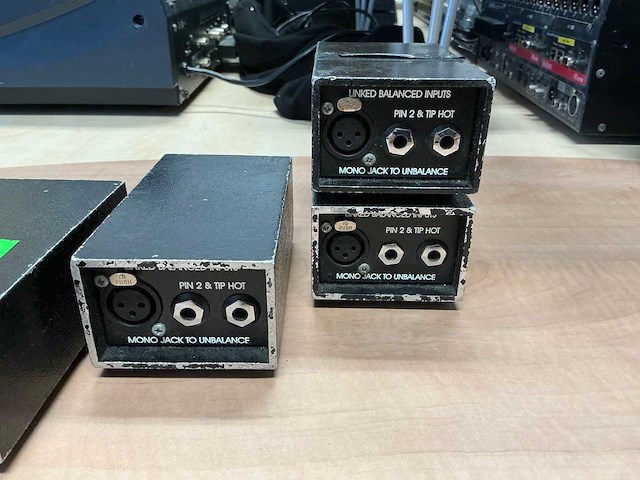 Klark teknik - various audio equipment (4x) - afbeelding 3 van  4