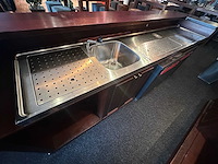 Klassieke engelse houten bar met achterkast - afbeelding 4 van  16