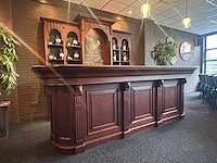 Klassieke engelse houten bar met achterkast - afbeelding 10 van  16