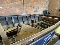 Klassieke houten zeilboot - afbeelding 2 van  13