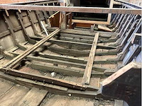 Klassieke houten zeilboot - afbeelding 13 van  13