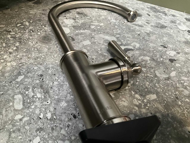 Klassieke keukenmengkraan rvs - afbeelding 5 van  5