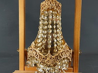 Klassieke, ornate wandlamp met gouden messing frame. - afbeelding 1 van  5