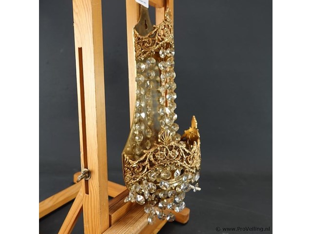 Klassieke, ornate wandlamp met gouden messing frame. - afbeelding 2 van  5