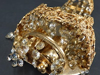 Klassieke, ornate wandlamp met gouden messing frame. - afbeelding 3 van  5