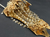 Klassieke, ornate wandlamp met gouden messing frame. - afbeelding 4 van  5