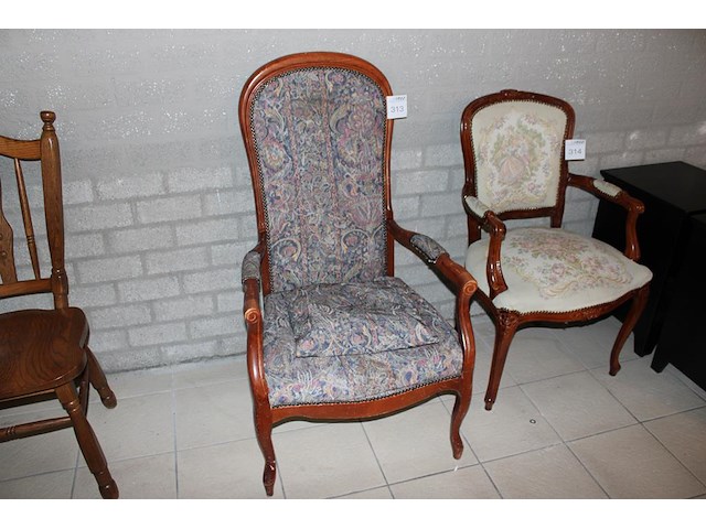Klassieke relax fauteuil. - afbeelding 1 van  2
