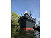 Klassieke stalen motorboot met flybridge en compleet interieur - afbeelding 18 van  18