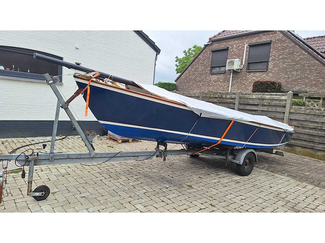 Klassieke zeilboot - 6 meter - afbeelding 1 van  15