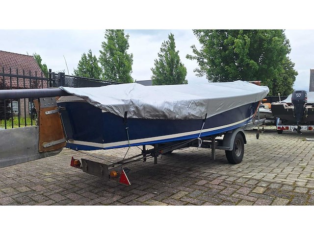 Klassieke zeilboot - 6 meter - afbeelding 10 van  15