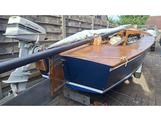 Klassieke zeilboot - 6 meter - afbeelding 14 van  15