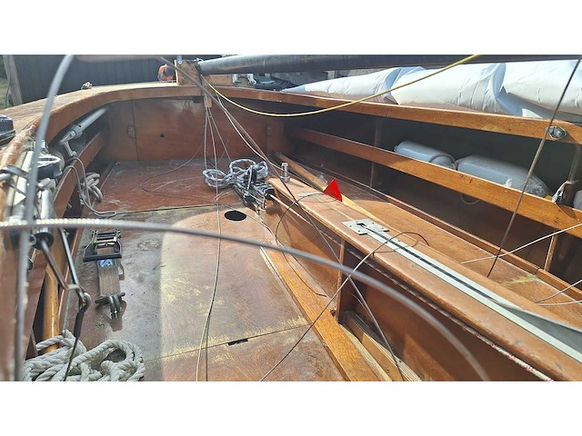 Klassieke zeilboot - 6 meter - afbeelding 15 van  15