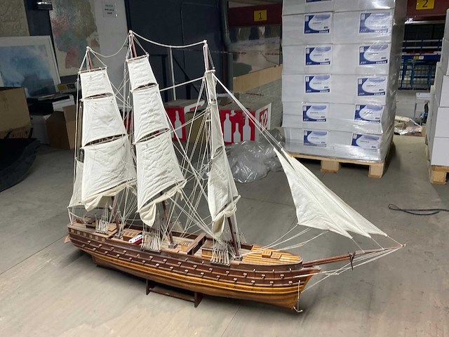 Klassieke zeilboot miniatuur - afbeelding 1 van  9