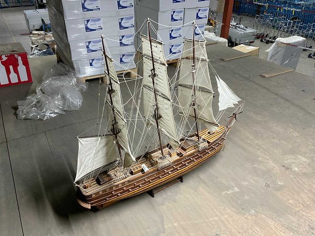 Klassieke zeilboot miniatuur - afbeelding 2 van  9