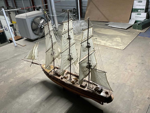 Klassieke zeilboot miniatuur - afbeelding 3 van  9