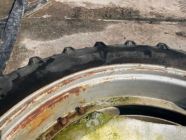 Kleber radial 300/95r46 band met velg - afbeelding 5 van  8