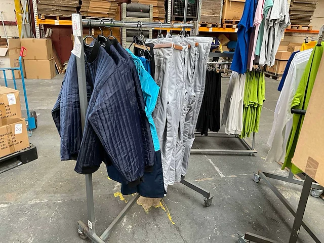 Kleding (10x) - afbeelding 2 van  8