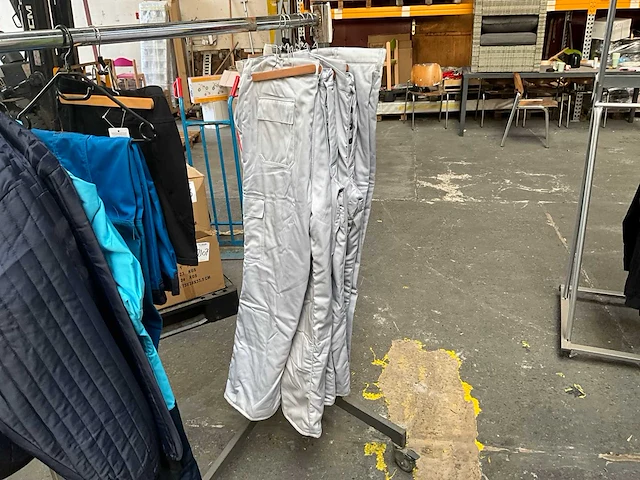 Kleding (10x) - afbeelding 7 van  8