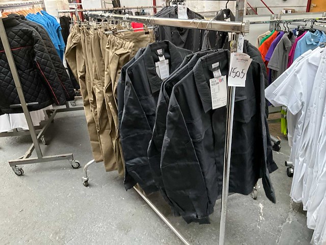 Kleding (15x) - afbeelding 1 van  4